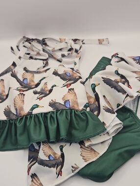 Duck Print Ruffle Two-Piece Swim Set in Green and White